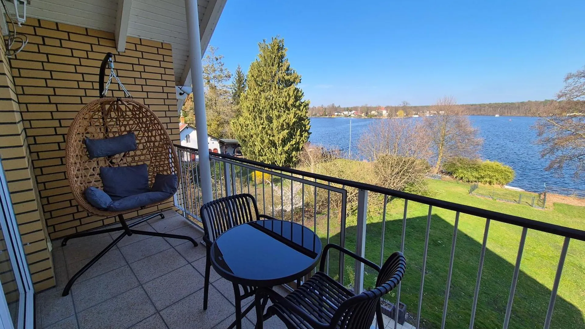 Homestay Monteurzimmer 2 Mit Seeblick Zeuthen Germany